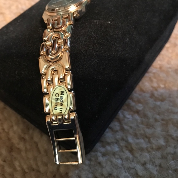 Paul Sebastian Timeless Treasure Watch - Picture 5 of 7